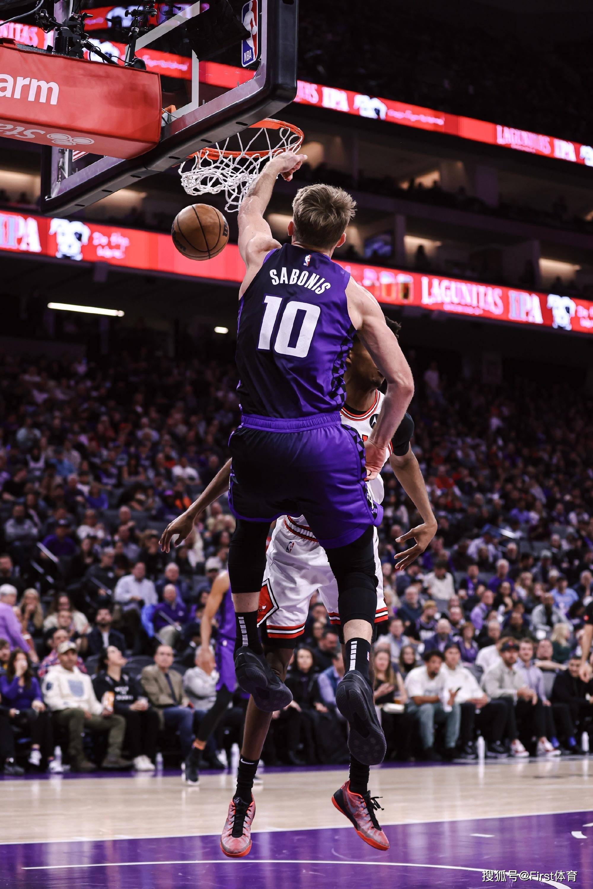 爱游戏在线登录-重磅！风云突变北京国安冲刺阶段完成体检AC米兰围绕德甲伤情更新，萨克拉门托国王今夜远射贴柱-爱游戏在线登录